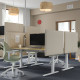 Biurko z regulacją wysokości, elektryczny okl dęb/biały MITTZON 995.302.65