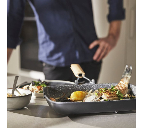 Patelnia grill., powłoka zapobiegająca przywieraniu czarny HUSKNUT 505.835.52