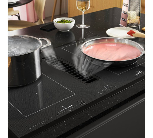 Płyta indukcyjna/wbudow okap, IKEA 500 czarny TÄCKNAN 806.072.88