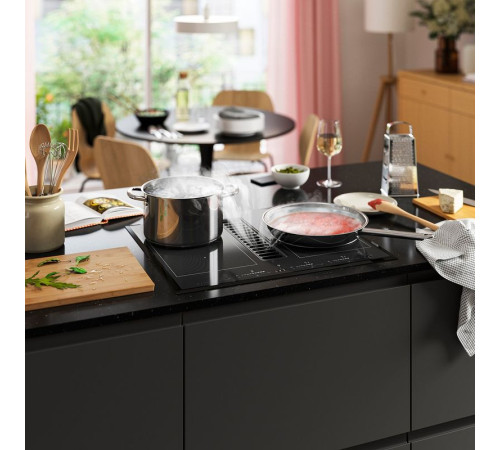 Płyta indukcyjna/wbudow okap, IKEA 500 czarny TÄCKNAN 905.986.36