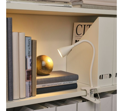 Reflektor z klamrą LED, biały NÄVLINGE 704.498.88