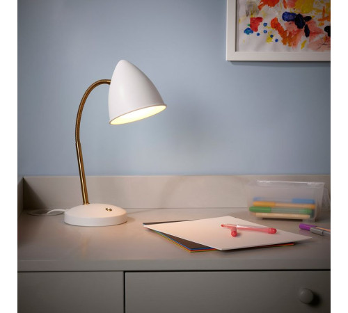 Lampa biurkowa LED, biały/kolor mosiądzu ISNÅLEN 605.012.64