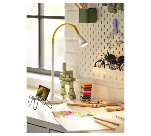 Lampka na biurko LED, żółty/biały NÄVLINGE 805.747.11
