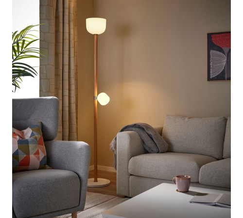 Lampa podłogowa/do czytania, opalowa biel szkło/dąb MOSSPLYM 905.972.03