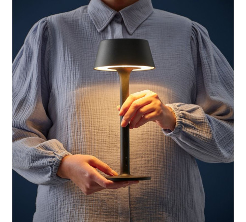 Przenośna lampa LED, na baterie można przyciemniać/czarny na zewnątrz AVHÅLL 105.400.22