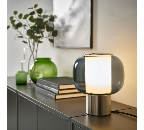 Lampa stołowa, niklowano/szary szkło HÖGVIND 705.682.11