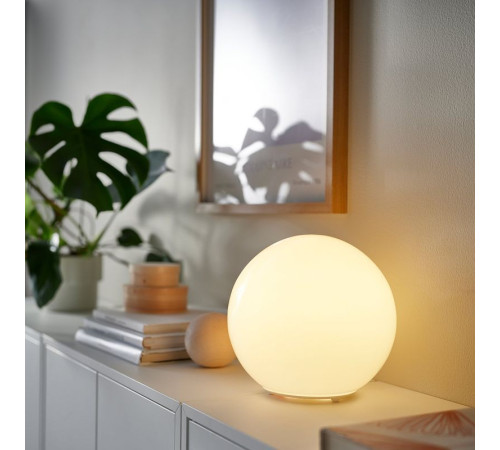Żarówka LED E27 470 lumenów, smart białe spektrum/kula/mleczna biała KAJPLATS 006.113.07