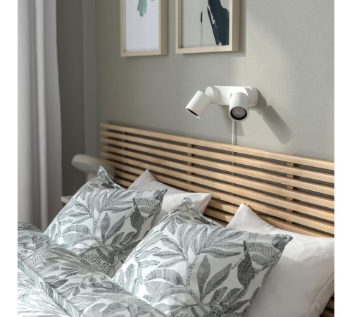 Rama łóżka z zagłówkiem, brzoza/biały MANDAL 890.949.48